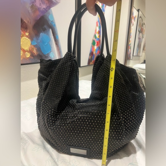 VALENTINO RARE STUDDED 360 Bow Hobo Black Bag Nappa Leather RARE 💯 authentic - Picture 5 of 9